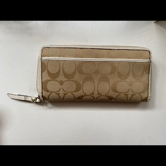Coach Wallet - Picture 3 of 4
